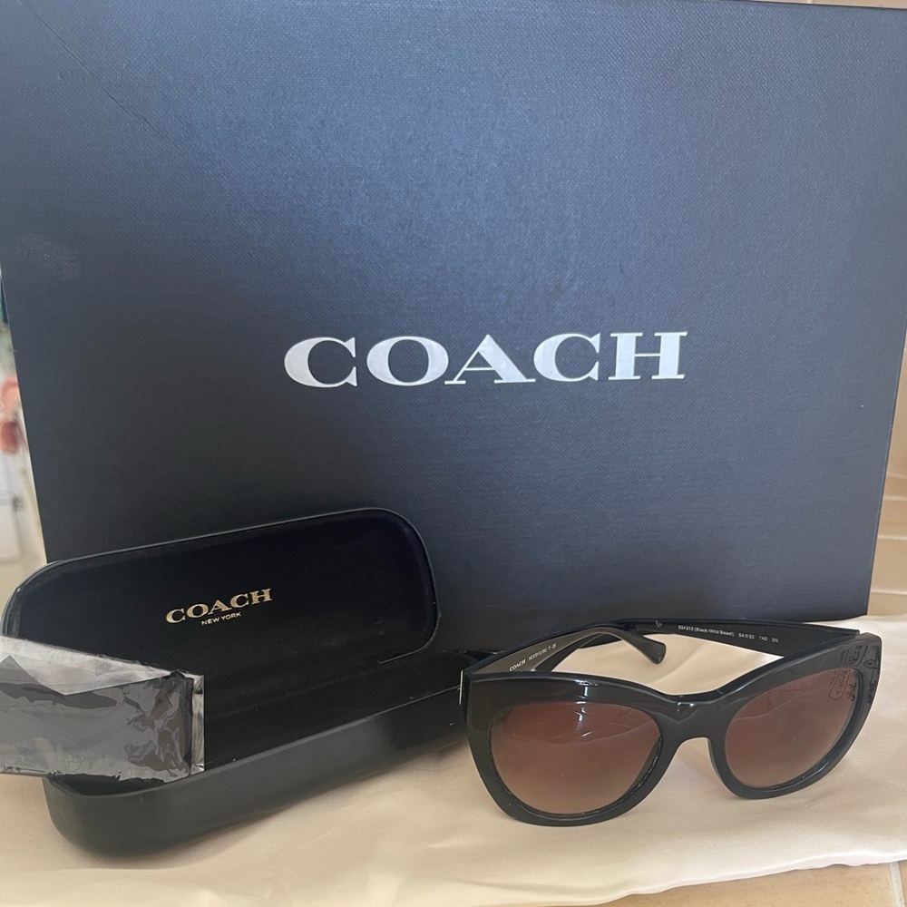 Coach Women's Black/cheetah Frame Sunglasses with Brown Gradient Lenses